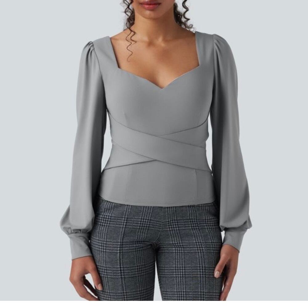 Halara Sweetheart Neck Push-Up
Puff Long Sleeve Blouse -Gray size Med NWT